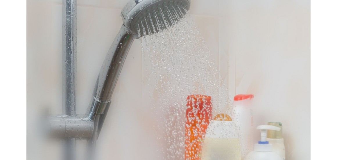 Cómo quitar la cal de la mampara: Soluciones efectivas para un baño impecable